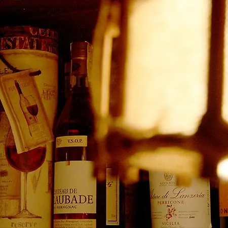 Konukevi Themistokli 3*